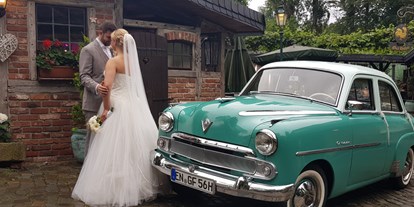 Hochzeitsauto-Vermietung - Nordrhein-Westfalen - Wir freuen uns Sie begleiten zu dürfen..  - Vauxhall Cresta E  von 1955 Oldtimer-hochzeitsfahrten-nrw.de