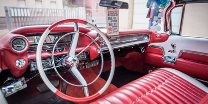 Hochzeitsauto-Vermietung - Art des Fahrzeugs: Oldtimer - Sachsen - #CadillacChristine innen
Photo by Ingo Severin YOURFOTO-GROSSENHAIN - Cadillac Series 62 Convertible 1959