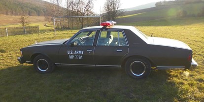 Hochzeitsauto-Vermietung - Versicherung: Haftpflicht - Bayern - Chevy Caprice Military Police Car von bluesmobile4you - Chevy Caprice  Military Police Car von bluesmobile4you