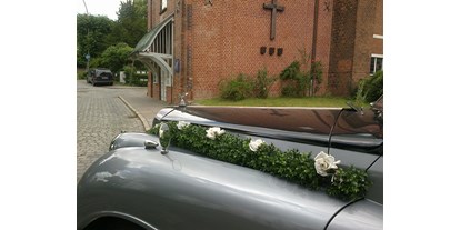 Hochzeitsauto-Vermietung - Chauffeur: nur mit Chauffeur - Niedersachsen - Bentley 1959, silber-schwarz