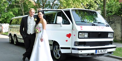 Hochzeitsauto-Vermietung - Versicherung: Vollkasko - VW T3 Bulli Superstretchlimousine als tolles und einmaliges Hochzeitsauto - VW T3 Bulli Limousine von Trabi-XXL
