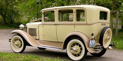 Hochzeitsauto-Vermietung - Antrieb: Benzin - Sachsen - Ford Model A von Leipzig-Oldtimer.de - Hochzeitsautos mit Chauffeur