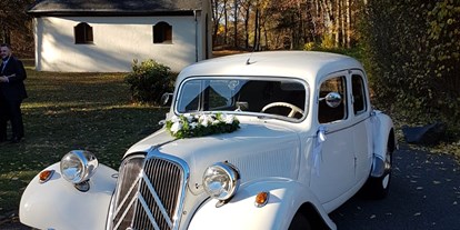 Hochzeitsauto-Vermietung - Niederrhein - Citroen 11 CV weiß von Hollywood Limousinen-Service