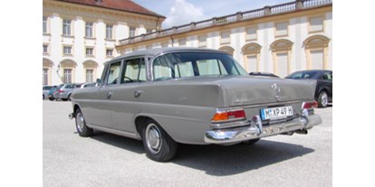 Hochzeitsauto-Vermietung - Chauffeur: Chauffeur buchbar - Bayern - Mercedes Benz 230 Heckflosse von Classic Roadster München