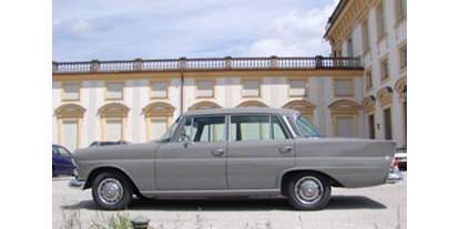 Hochzeitsauto-Vermietung - Art des Fahrzeugs: Oldtimer - Mercedes Benz 230 Heckflosse von Classic Roadster München