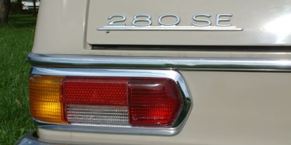 Hochzeitsauto-Vermietung - Farbe: Beige - Bayern - Mercedes Benz 280 SE 4.5 von Classic Roadster München