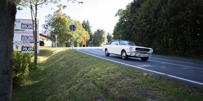Hochzeitsauto-Vermietung - Einzugsgebiet: regional - Hessen - yellowhummer Ford Mustang Oldtimer