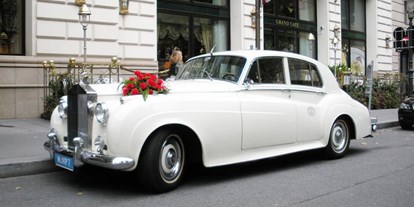 Hochzeitsauto-Vermietung - Art des Fahrzeugs: Oldtimer - Rolls Royce Silver Cloud I in den Straßen Wiens. - Rolls Royce Silver Cloud I - Dr. Barnea