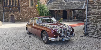 Hochzeitsauto-Vermietung - Versicherung: Haftpflicht - Nordrhein-Westfalen - Jaguar MK 2 - Hochzeitsfahrten Bonn