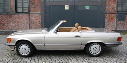 Hochzeitsauto-Vermietung - Marke: Alfa Romeo - 1988er Mercedes 300 SL Leder - rentmyoldie