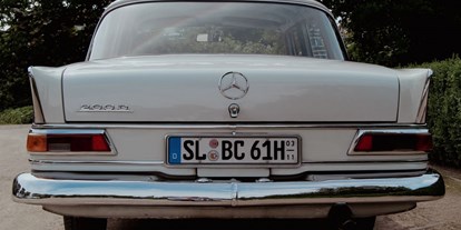 Hochzeitsauto-Vermietung - Marke: Mercedes Benz - Mercedes 200D Heckflosse