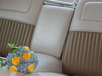 Hochzeitsauto-Vermietung - Chauffeur: nur mit Chauffeur - Bayern - DREAMLINER Ford Thunderbird 1966