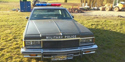Hochzeitsauto-Vermietung - Bayern - Chevy Caprice Military Police Car von bluesmobile4you - Chevy Caprice  Military Police Car von bluesmobile4you