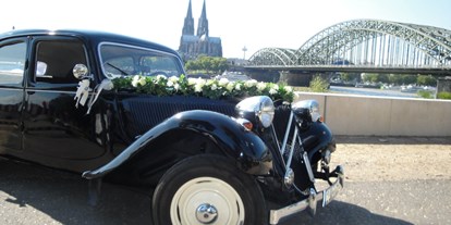 Hochzeitsauto-Vermietung - Farbe: Schwarz - Nordrhein-Westfalen - Citroen 11 CV von Hollywood Limousinen-Service